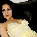 Second pic of Mariam in Mariam in east indian