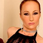 First pic of Katy Parker: Katy Parker removes her sexy... - BabesAndStars.com