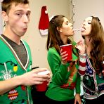 First pic of sexy college girls partying