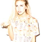 First pic of Scarlett Leithold non nude fashion photoset