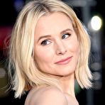 Fourth pic of Kristen Bell posing at The Boss premiere