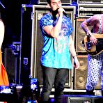 Second pic of Hailee Steinfeld performing at the Chum FM Breakfast