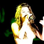 Fourth pic of Hailee Steinfeld performing at the Chum FM Breakfast