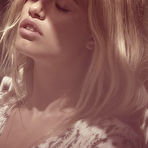 Fourth pic of Hailey Clauson sexy psoing non nude scans