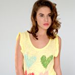 First pic of Ulia Rubs her Clit