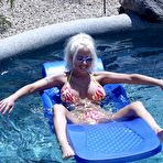 First pic of Kelly Erikson: Kelly Erikson having fun in... - BabesAndStars.com