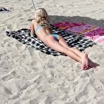 First pic of Fucking broke bikini bigtit beneath the lifeguard tower