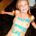 Fourth pic of LittleSummer.com