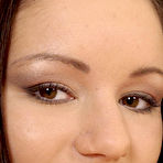 First pic of Tereza Ilova in Shaves her peach to perfection!