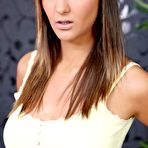 First pic of Naomi Toying