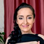 Second pic of Di Devi Horny Toned Housewife