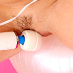 Third pic of Robbye Bentley: Robbye Bentley takes all of... - BabesAndStars.com