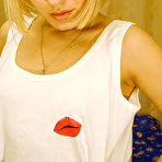First pic of Beautiful teen model strips her vest and moves her panties aside exposing her pinky (preview pictures)