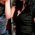 Third pic of Taryn Thomas: Taryn Thomas drops down her... - BabesAndStars.com
