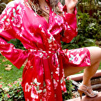 First pic of MILF Bundle - The lawn boys DP Kelly Leigh - Kelly Leigh (19:15 Min.)