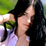 First pic of Olivia F gives us one hell of a view