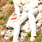 First pic of Ellen strips off and. 