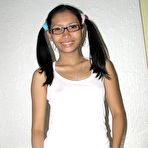 First pic of Pigtailed Asian student tries out some nude modelling.