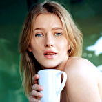 Third pic of Mila I Light and Casual