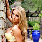 First pic of Hotty Stop / Dionne Daniels Come Outside