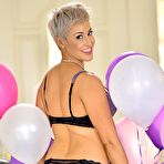 First pic of Ryan Keely Milf Ass on Display