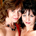 Second pic of Mature Pictures Featuring 40 Year Old Sydney & Lynn From AllOver30