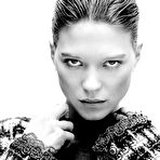 First pic of Lea Seydoux shows her sexy legs photos