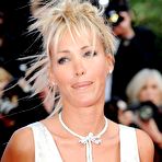 Third pic of Ophelie Winter shows deep cleavage in night dresses at redcarpet