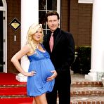 Third pic of ::: Paparazzi filth ::: Tori Spelling gallery @ Celebs-Sex-Sscenes.com nude and naked celebrities