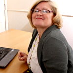 First pic of Naughty mature secretary getting dirty