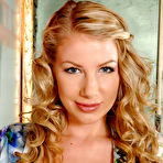 First pic of Poses In Splendor! free photos and videos on 1By-Day.com