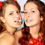 First pic of Sexy teens play with. 