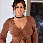 First pic of Ella Knox Strips off her Jeans