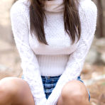 Third pic of Hotty Stop / Femme Fall Leaves