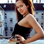 First pic of Sintia Horny Redhead Rubs her Twat