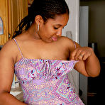 Fourth pic of Simone in Simone in masturbation