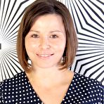 First pic of Jamie Ray Hot Wife Shows Bald Pussy