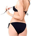 Second pic of Tania R / Oneuli Beach | iStripper gallery
