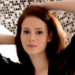 First pic of Meredith Leggy Babe Shows Pink