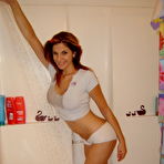 Third pic of Real sexy mature mom having fun