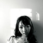First pic of Neo Asian babe has one of her best photo sessions out of house