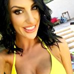 First pic of FROM CANADA WITH LUST – Tabloid Nation