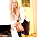 First pic of Henrietta Haskell: Seductive Lingerie Lady... - Babes and Pornstars