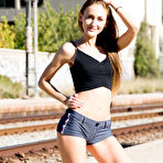 First pic of Kira Parvati fucks a guy in broad daylight next to the train tracks
