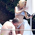 First pic of Gillian Anderson oops and young nude pics
