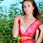 Fourth pic of Elle Naked in the Outdoors