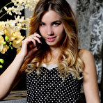 First pic of Wavy-haired teen blonde hastily taking off her ill-fitting sweatpants - aMetart.com