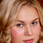 First pic of Caroline Abel Curvy Blonde Strips
