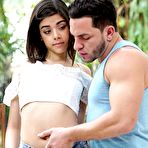 First pic of Harmony Wonders gets a Big Facial