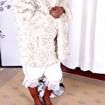 First pic of Bella in Bella in black women